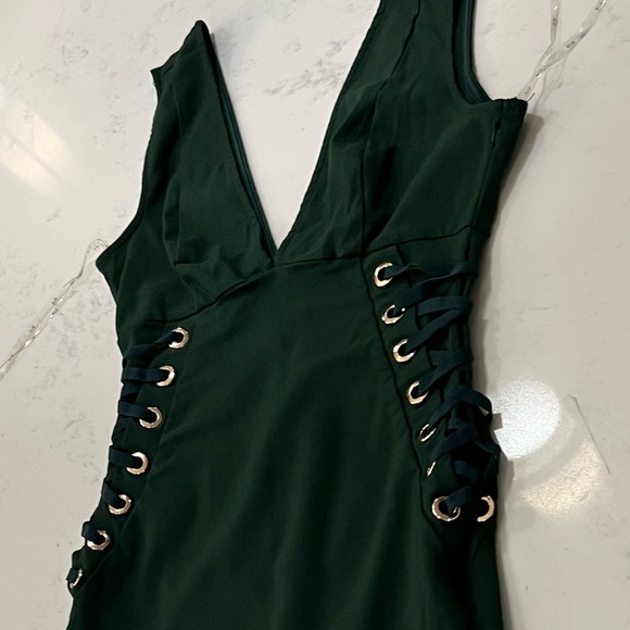 IIRIS Deep Green Lace-Up Mini Dress - Picture 6 of 10
